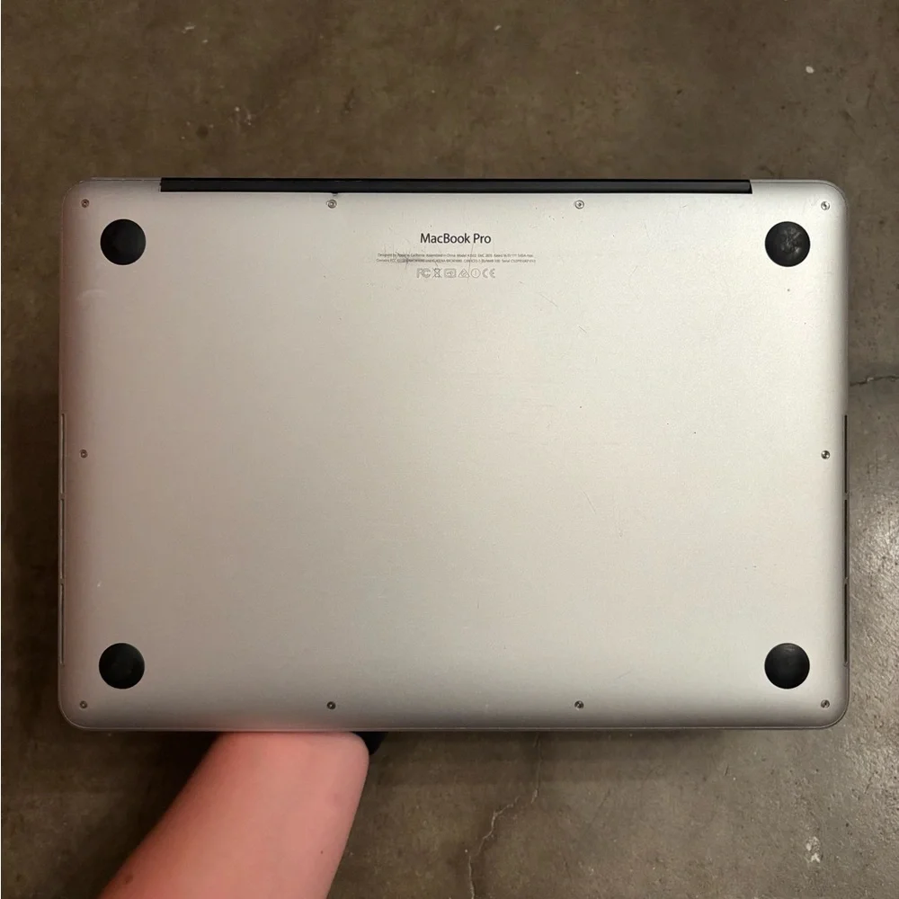 Apple MacBook Pro (13”) w/ charger & case